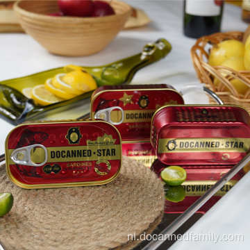 Gedocailleerde lekkere sardines ingeblikt